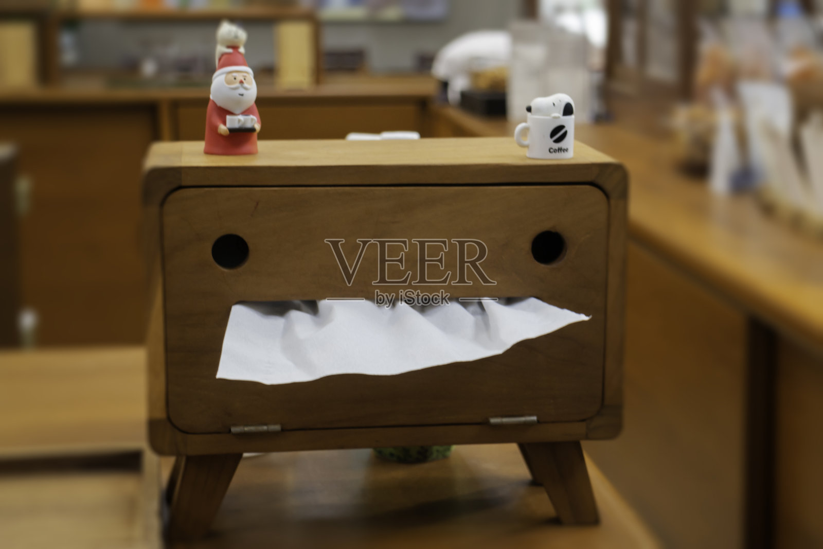 木制装修的泰国风格建筑照片摄影图片