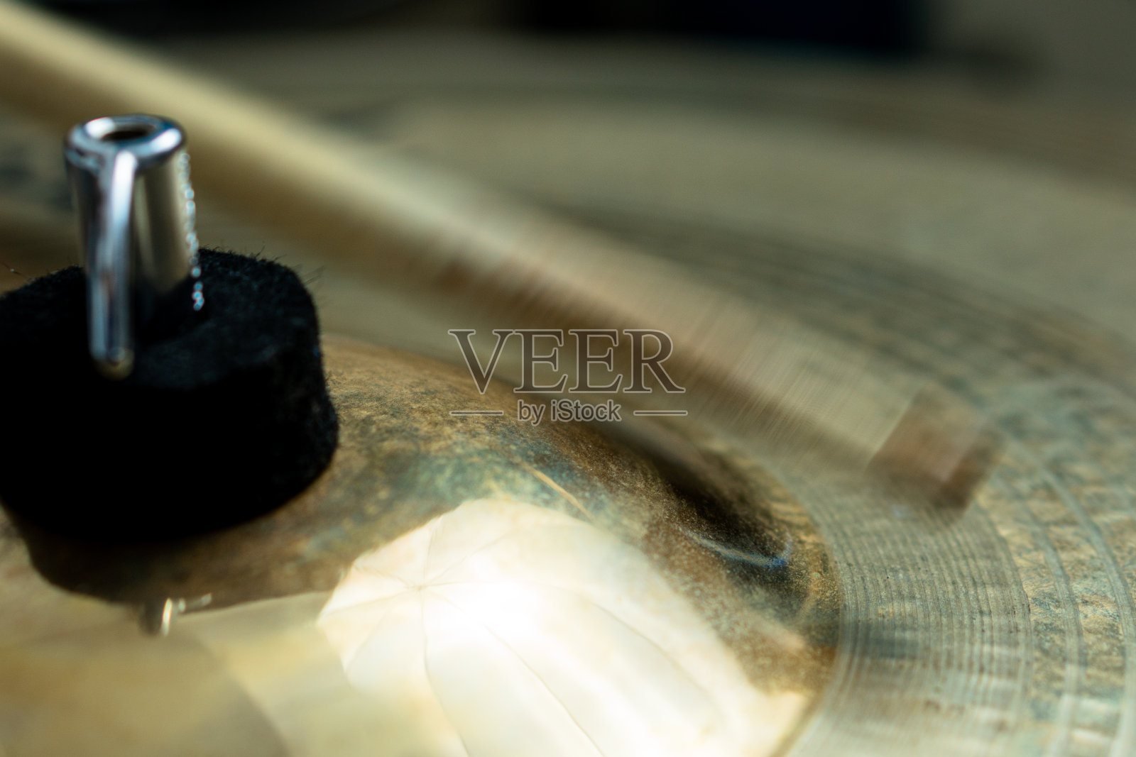 动鼓棍打骑钹钟照片摄影图片