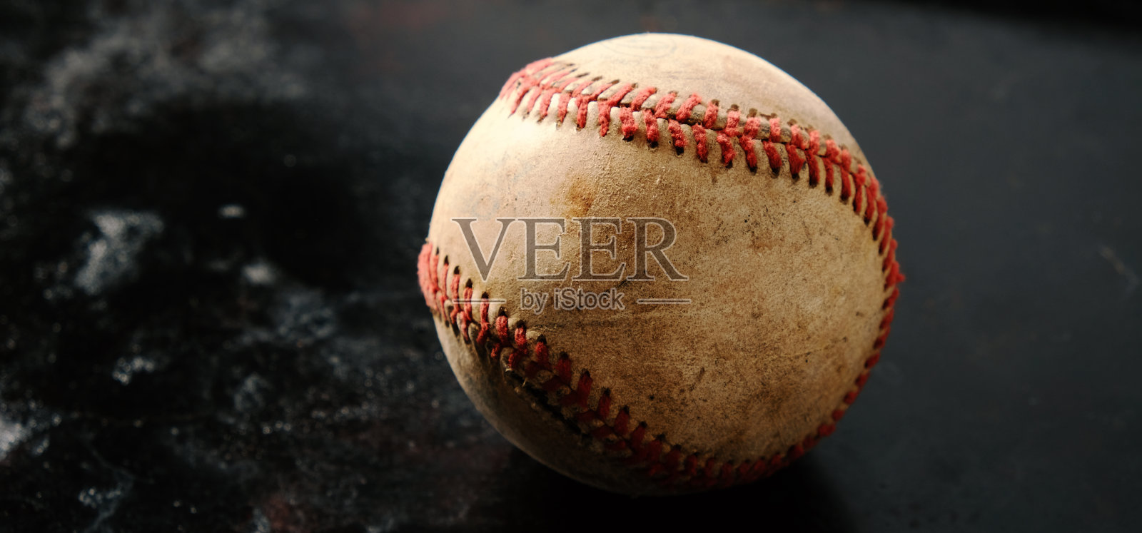 棒球旗帜背景与旧使用的球照片摄影图片