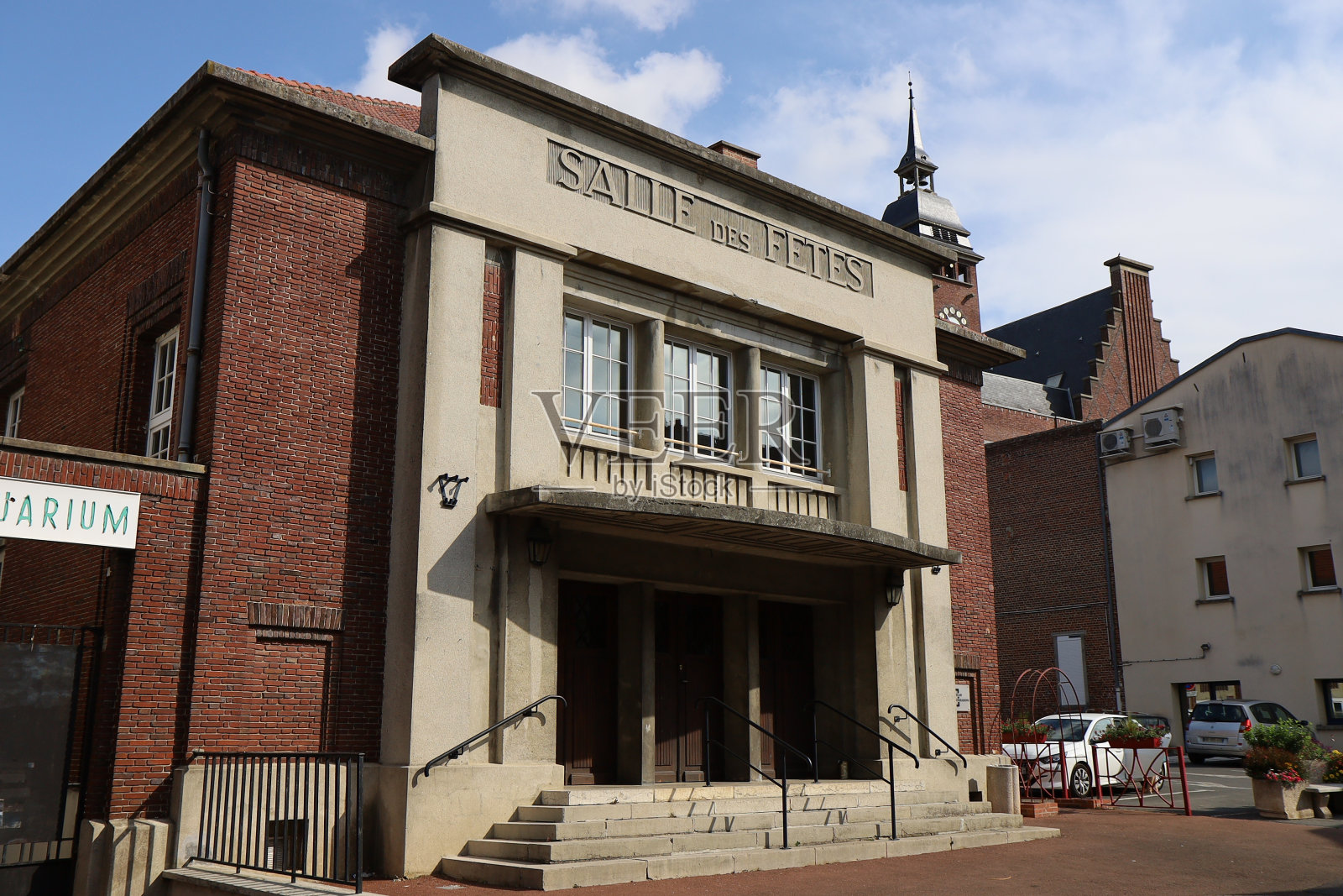 蒙迪迪埃村大厅照片摄影图片