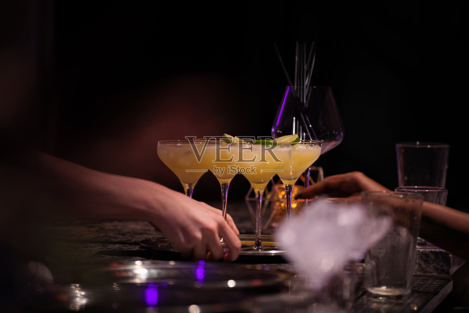 晚餐和饮料照片摄影图片