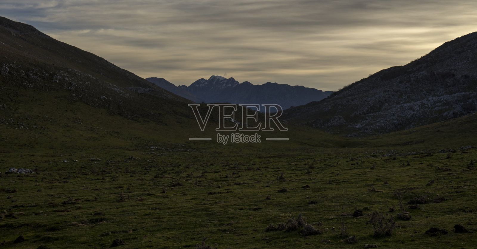 阿拉莫山脉的风景，靠近奥维耶多，阿斯图里亚斯，西班牙照片摄影图片