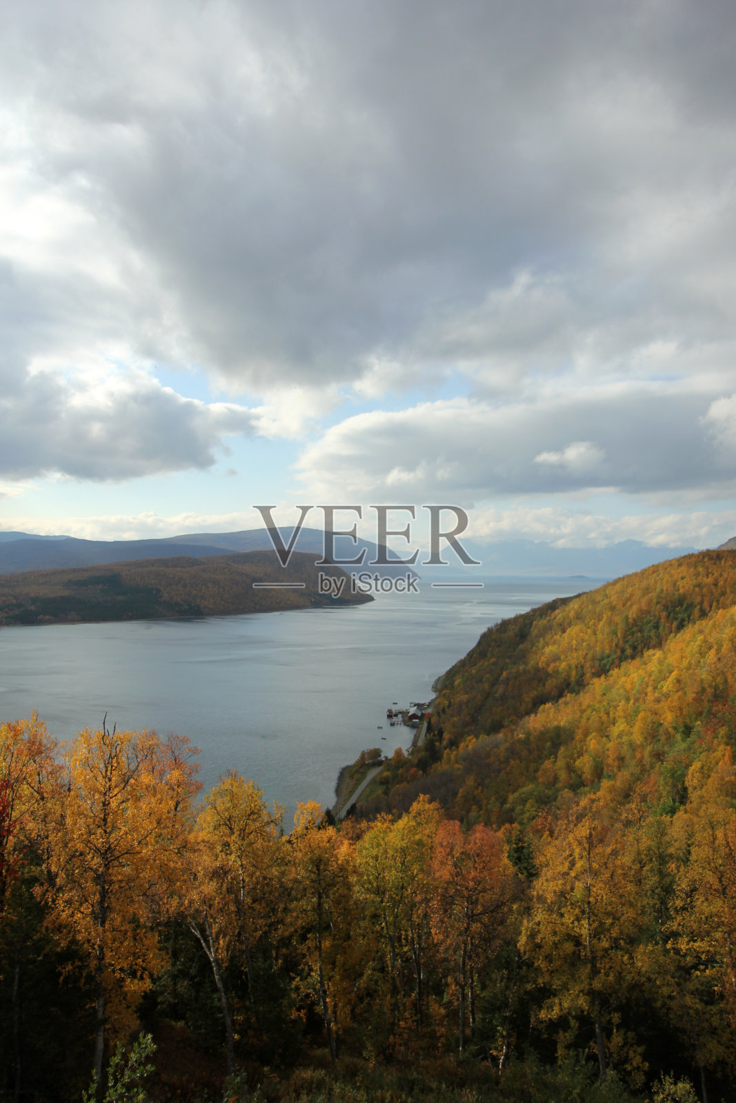 挪威峡湾全景图。照片摄影图片