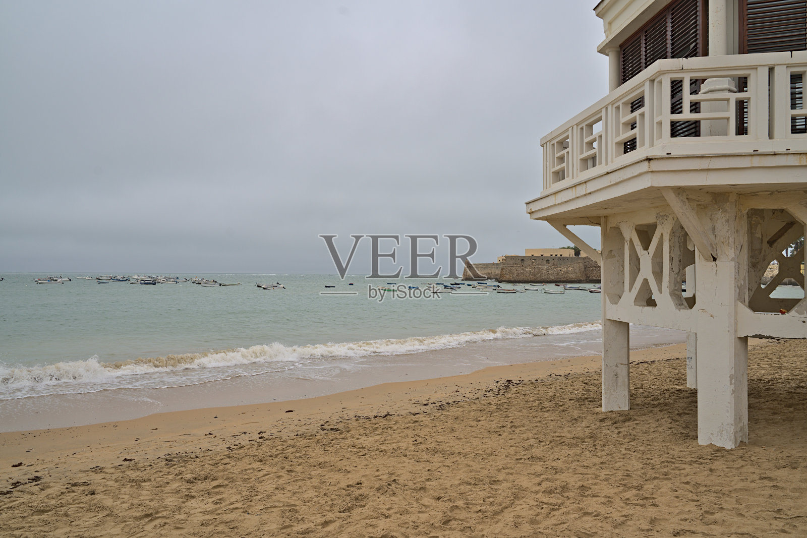 水下考古中心总部加的斯和普拉亚德拉卡莱塔照片摄影图片