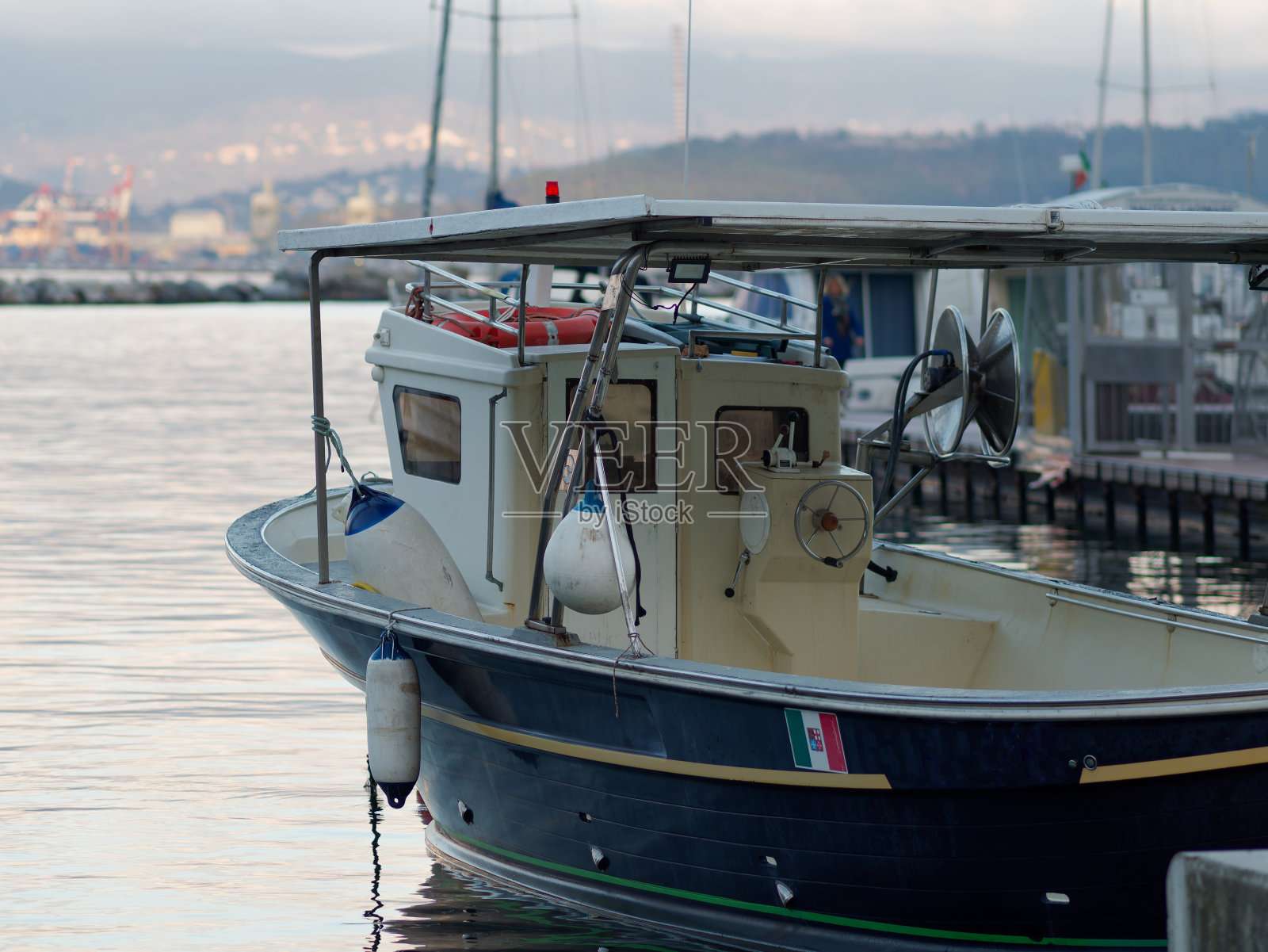 拉斯佩齐亚湾渔船的细节照片摄影图片