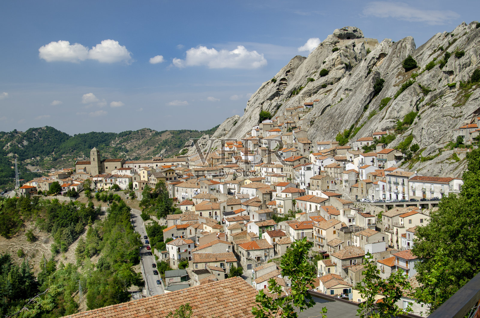 皮特拉佩托萨，卢卡尼亚白云石照片摄影图片