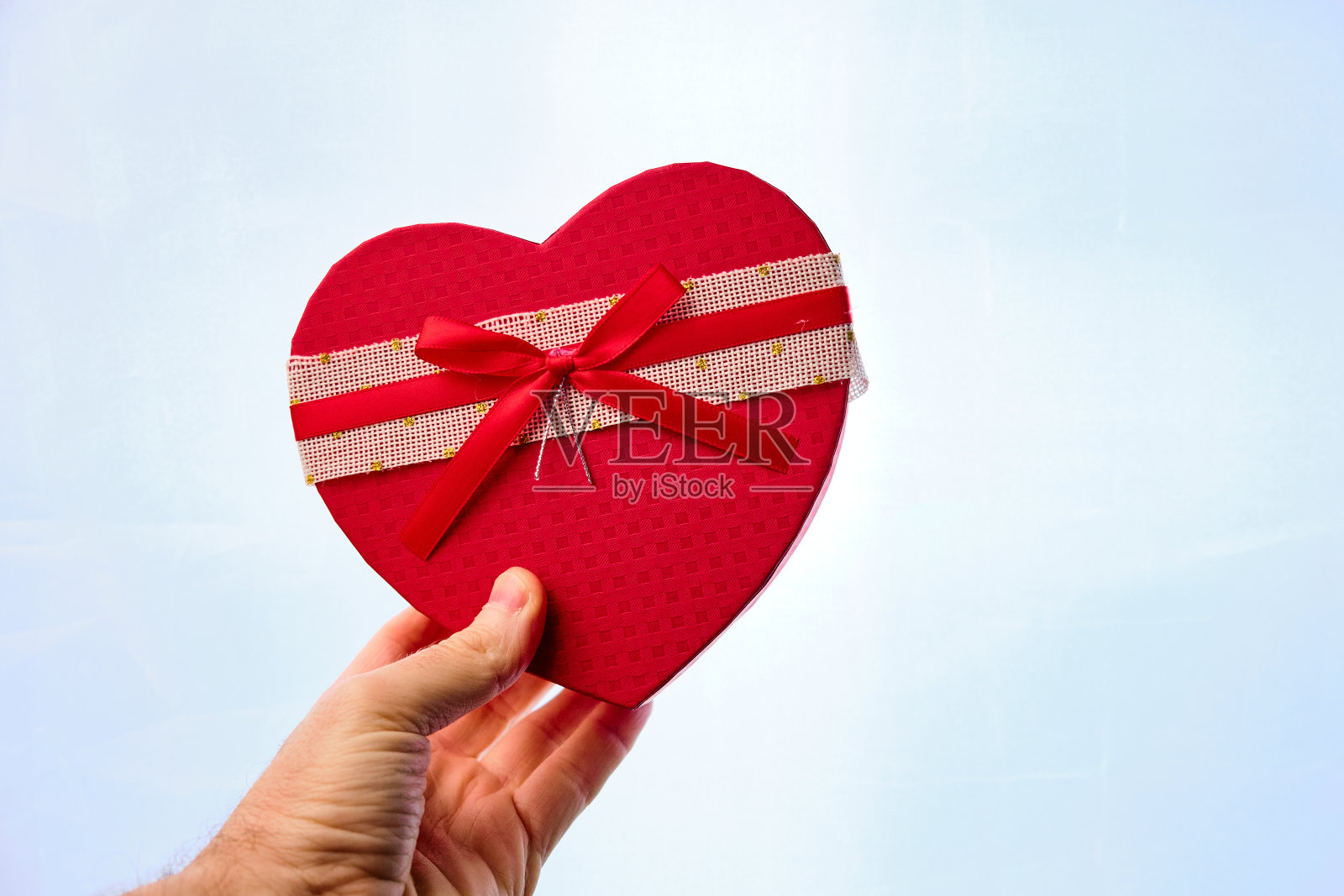 红色心形礼品照片摄影图片