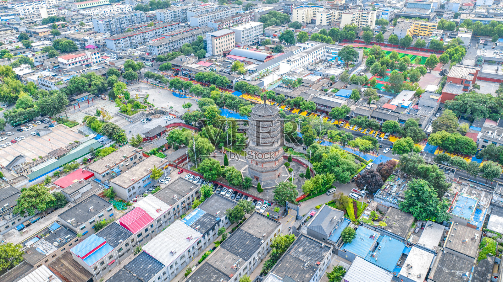 中国河北省石家庄市正定县的正定天宁寺和天宁寺凌霄塔的航拍照片照片摄影图片