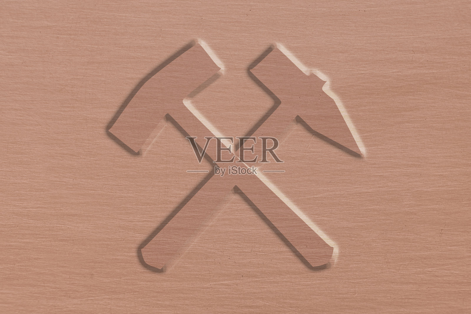 锤和镐在一个刷过的铜棒上插画图片素材