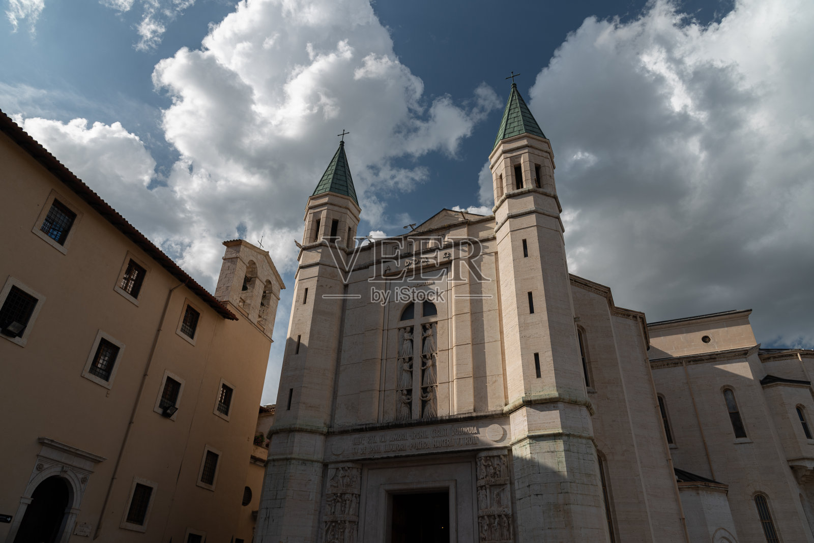 Cascia。圣丽塔圣所照片摄影图片