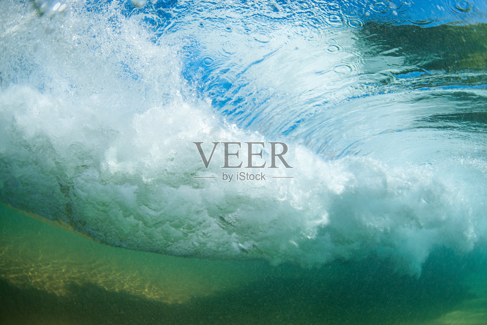 水下波照片摄影图片