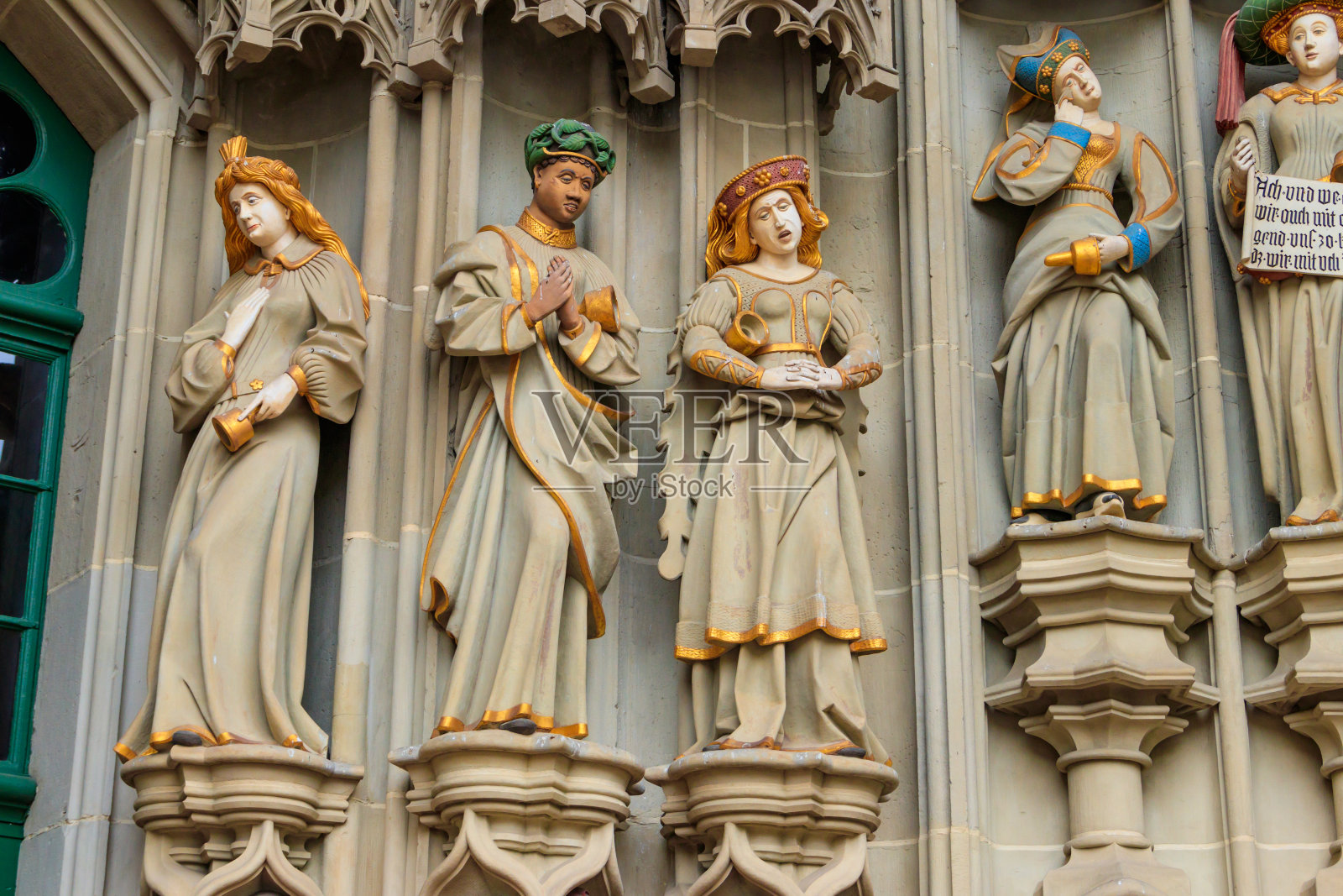 瑞士伯尔尼大教堂(伯尔尼大教堂)主要入口的细节照片摄影图片