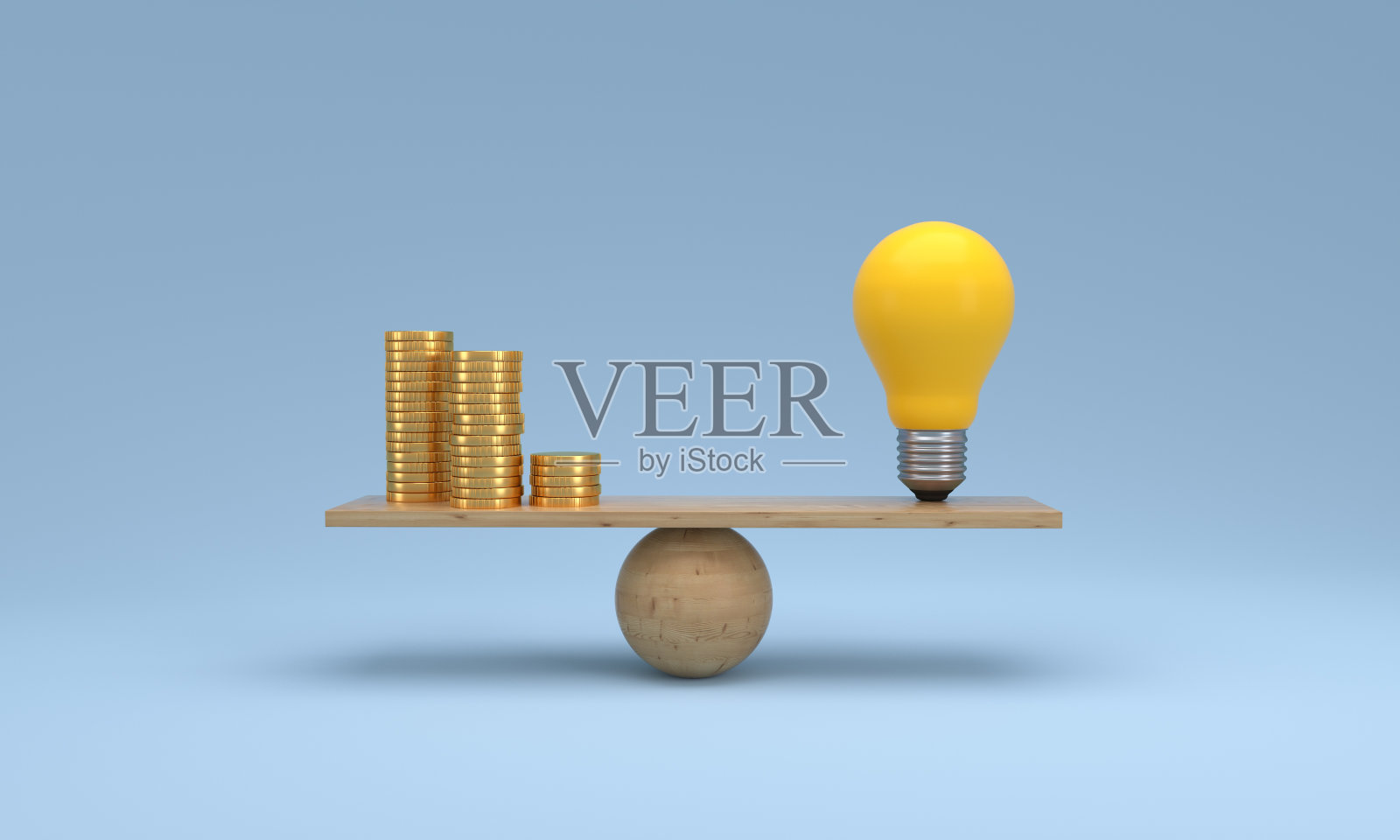 硬币堆叠比较灯泡的想法上的木尺度跷跷板上的蓝色背景。理财投资，省钱，思考交换照片摄影图片