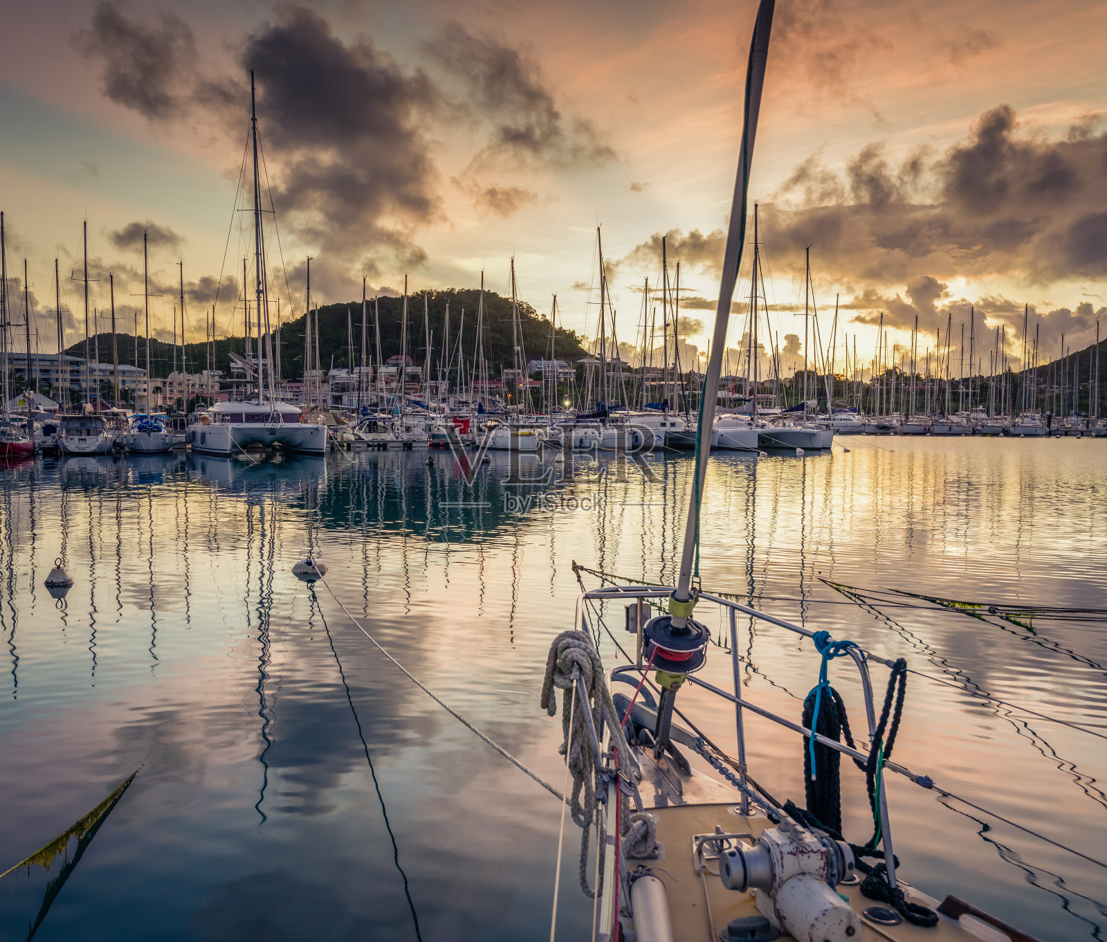 在加勒比海航行，海滩和船只。Sailinglife照片摄影图片