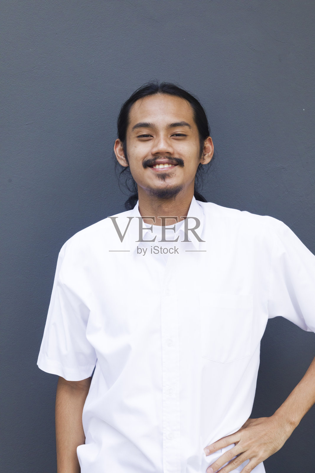 正面的画像，年轻的泰国男子照片摄影图片