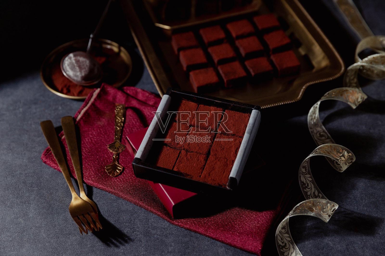 日本巧克力酱叫做Nama-Chocolate照片摄影图片