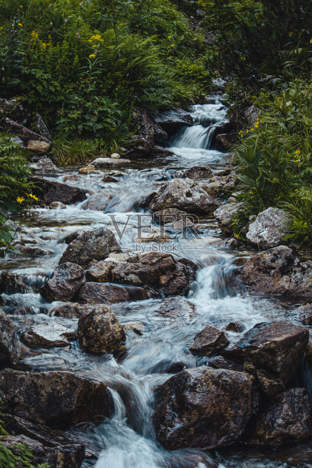流动模糊的水照片摄影图片