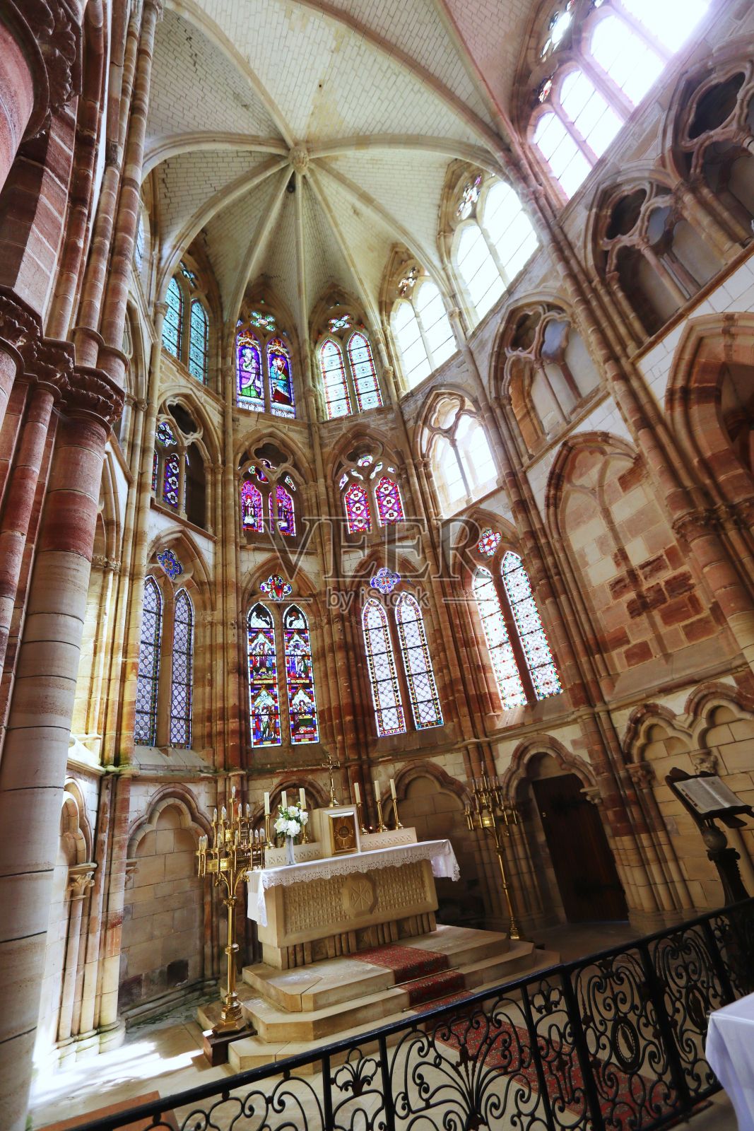 布拉格圣维图斯教堂内部照片摄影图片