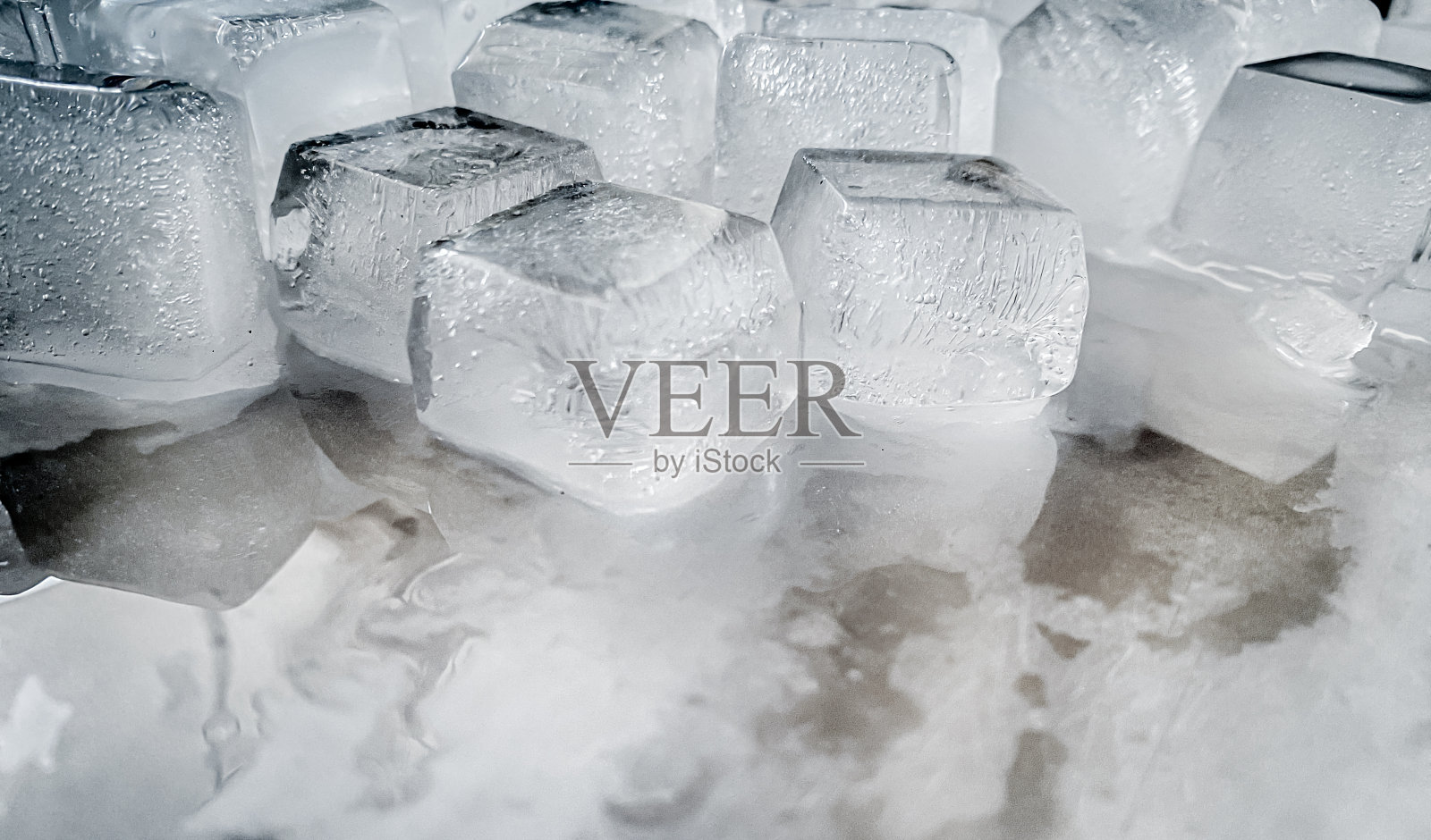 冰块背景，冰块的纹理或背景它让我感觉新鲜和感觉良好，为饮料或茶点业务。照片摄影图片