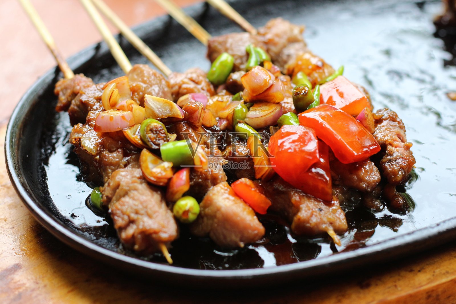 唱赞美诗或山羊沙塔。照片摄影图片