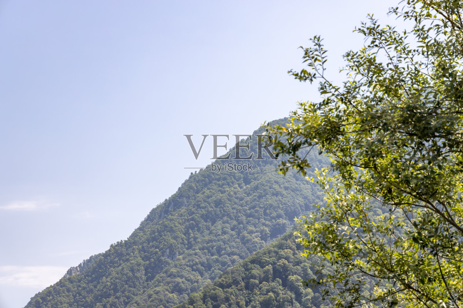 索契，克拉斯诺达尔边疆区，俄罗斯从观景台看山景照片摄影图片