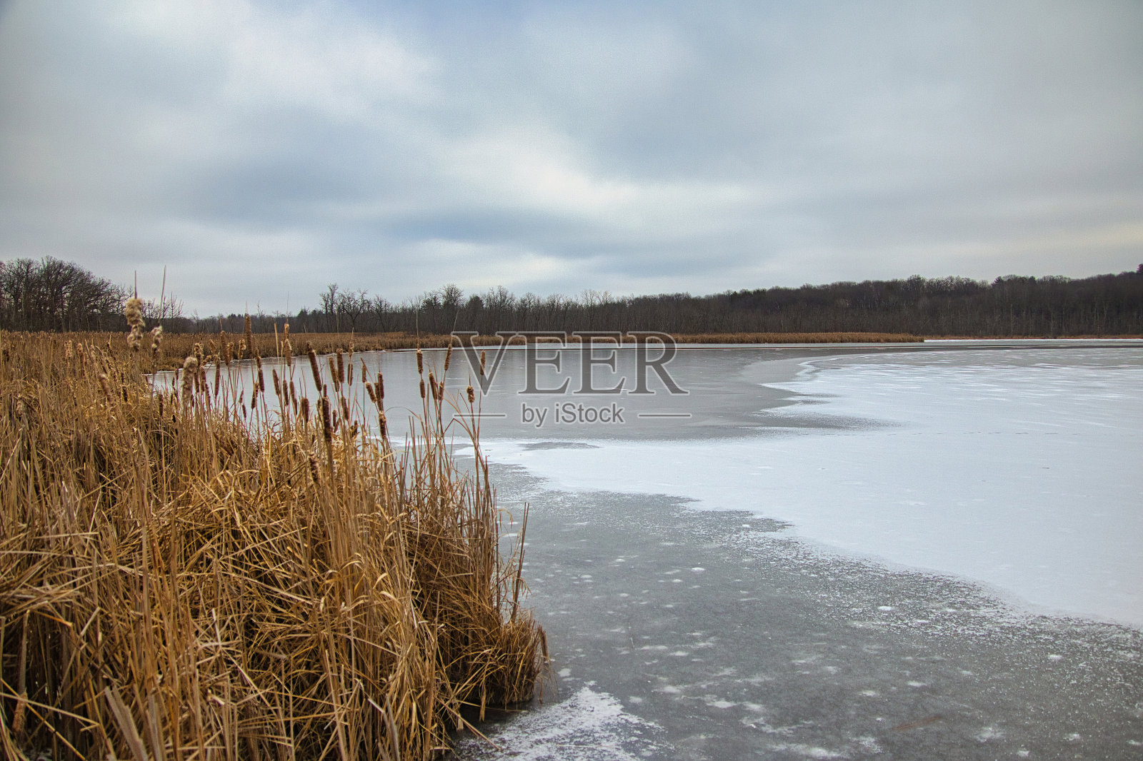 冻湖照片摄影图片