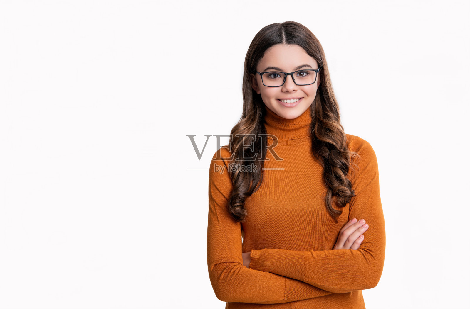 戴眼镜的快乐年轻少女照片照片摄影图片