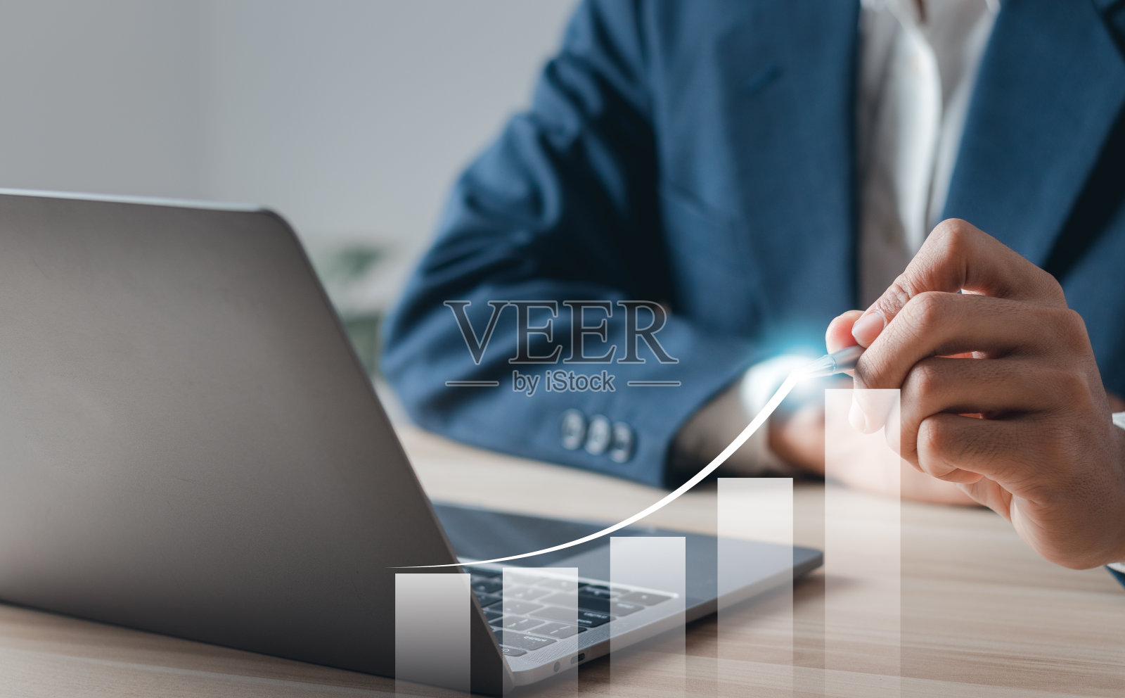 商人计划和分析业务和财务增长。业务增量增长概念。照片摄影图片