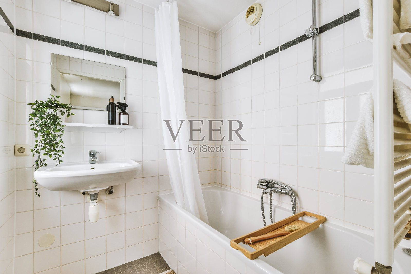 带水槽的现代浴室内部照片摄影图片