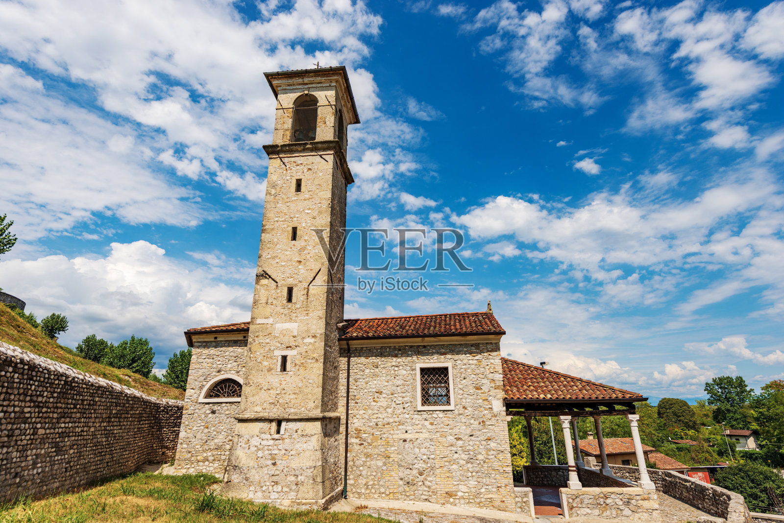 Spilimbergo镇的小教堂-弗留利-威尼斯朱利亚意大利照片摄影图片