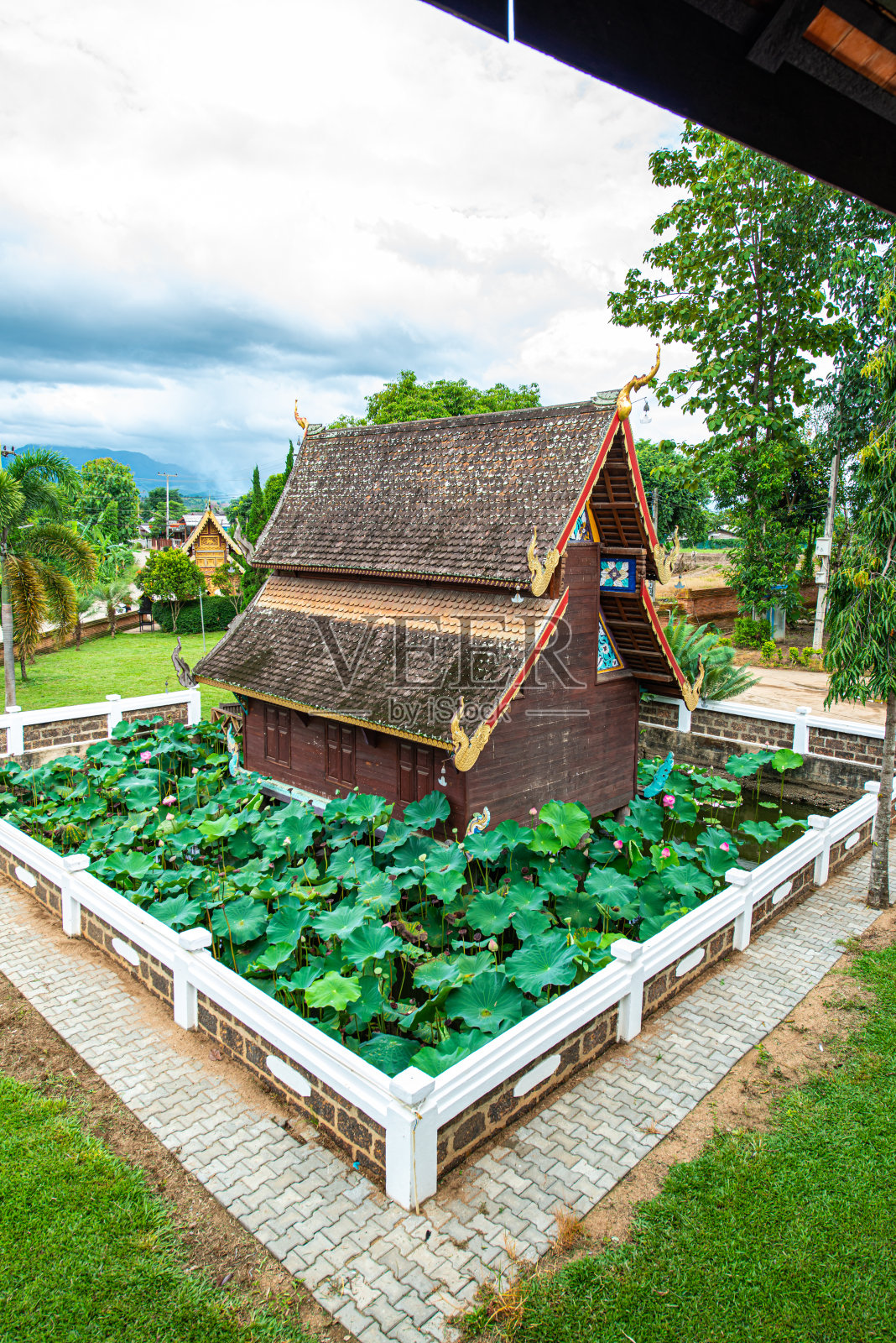 Phuttha Eoen寺庙里的老教堂照片摄影图片