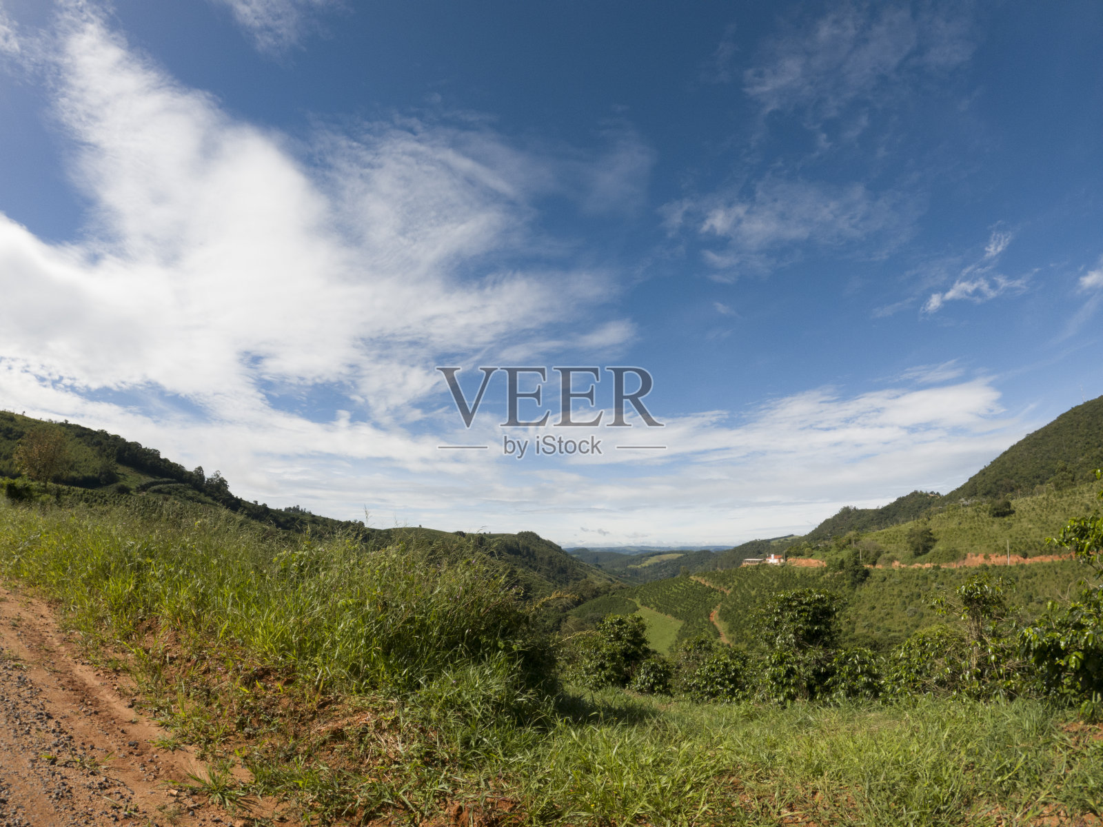 有山有天的景观-乡村风光照片摄影图片