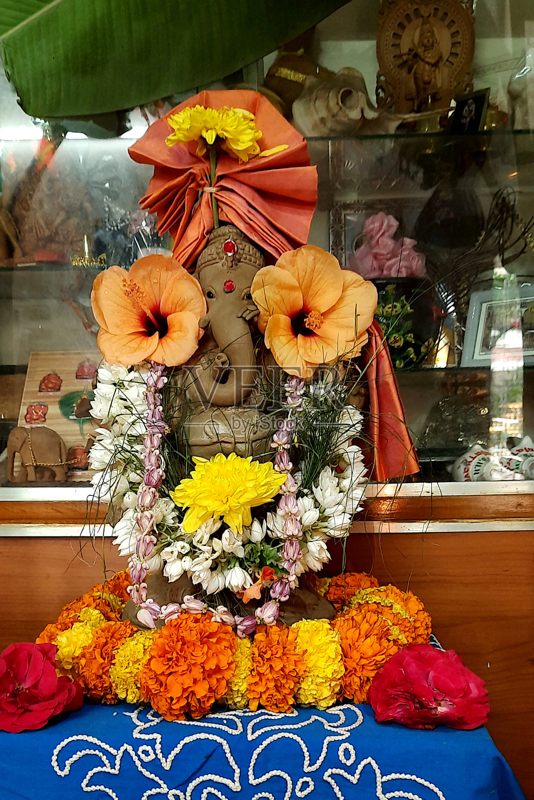 花饰象头神神像照片摄影图片