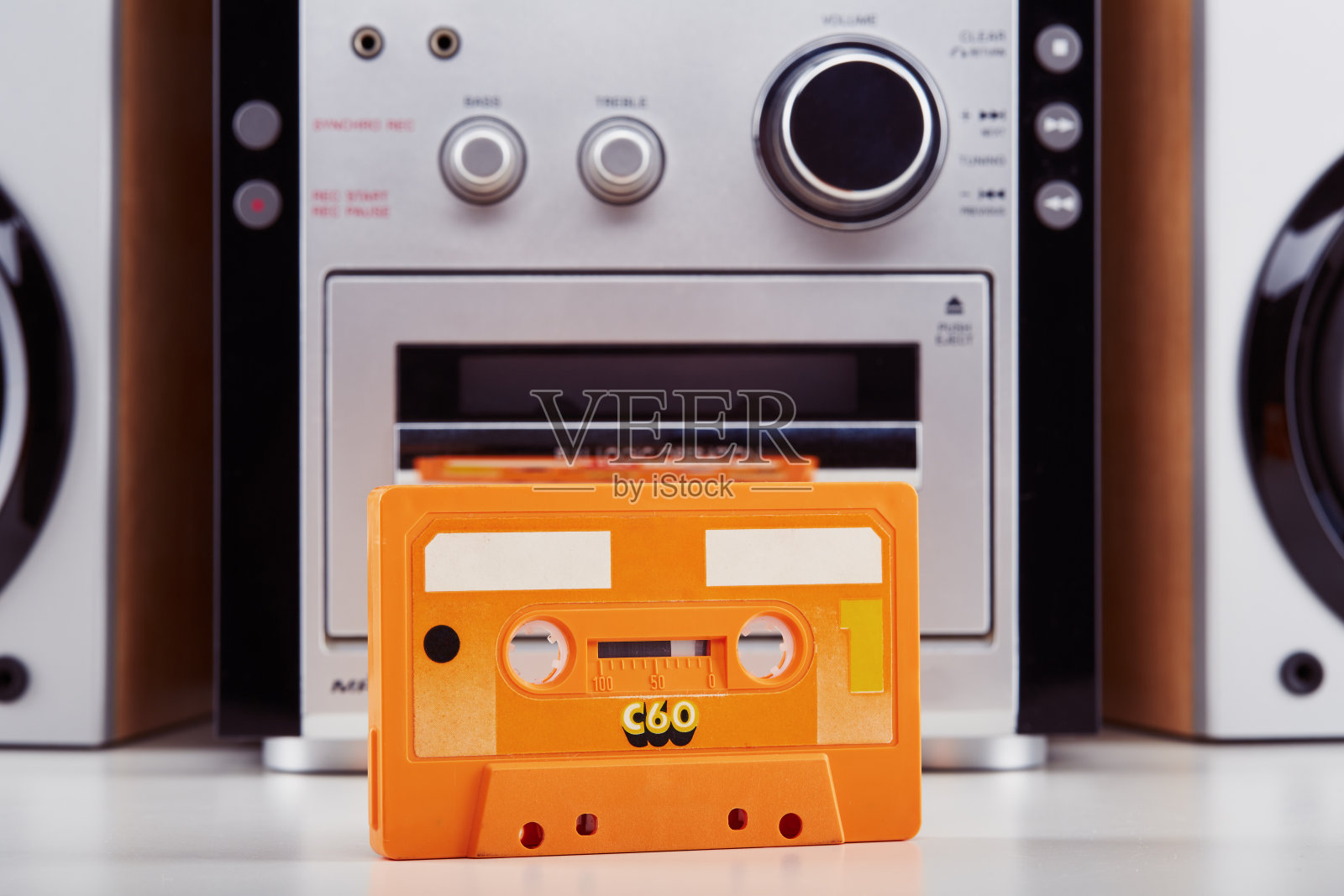 录音带与高保真立体声播放器在背景照片摄影图片