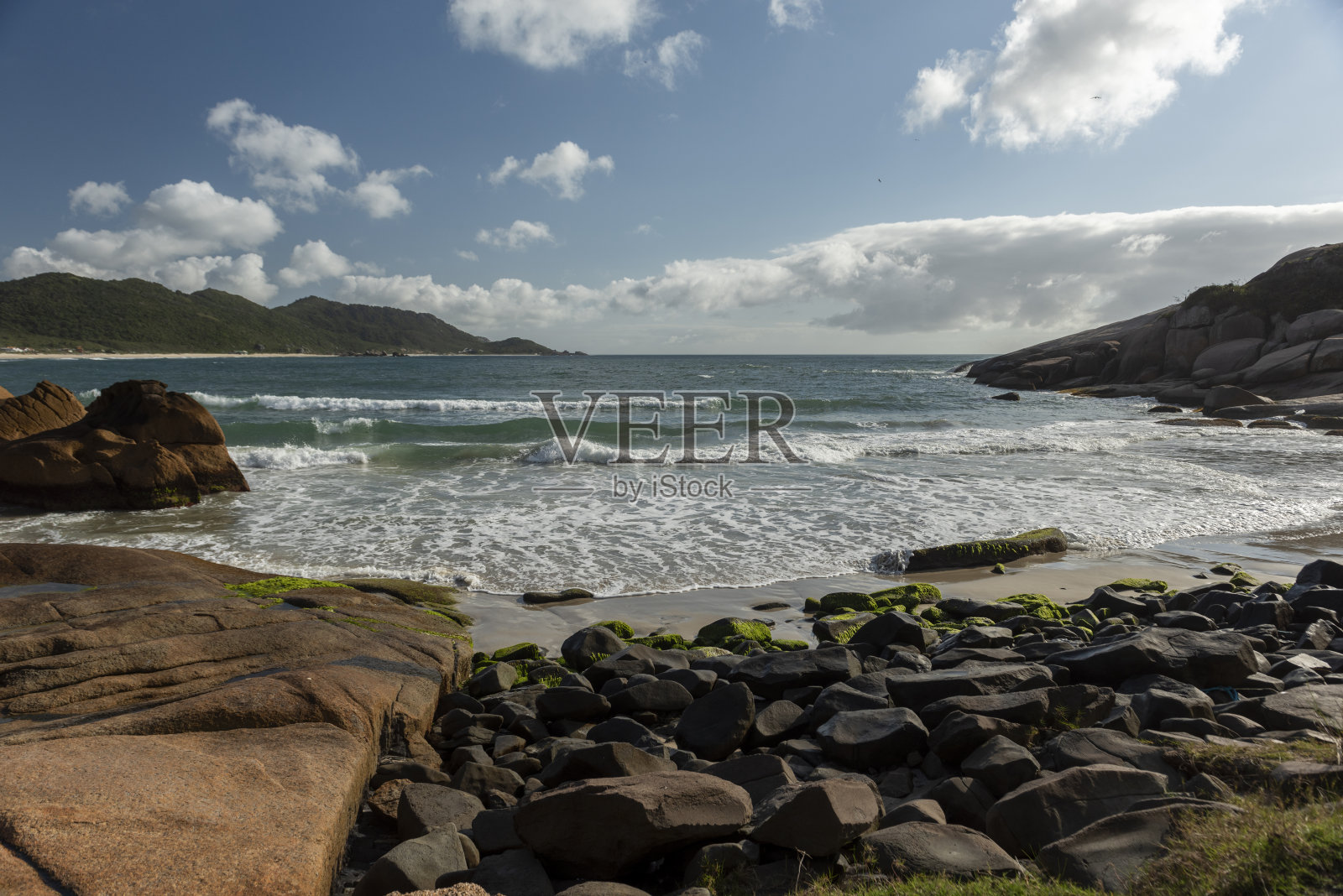 View from the trail to Gravatá beach. Florianópolis, Santa Catarina, Brazil.照片摄影图片