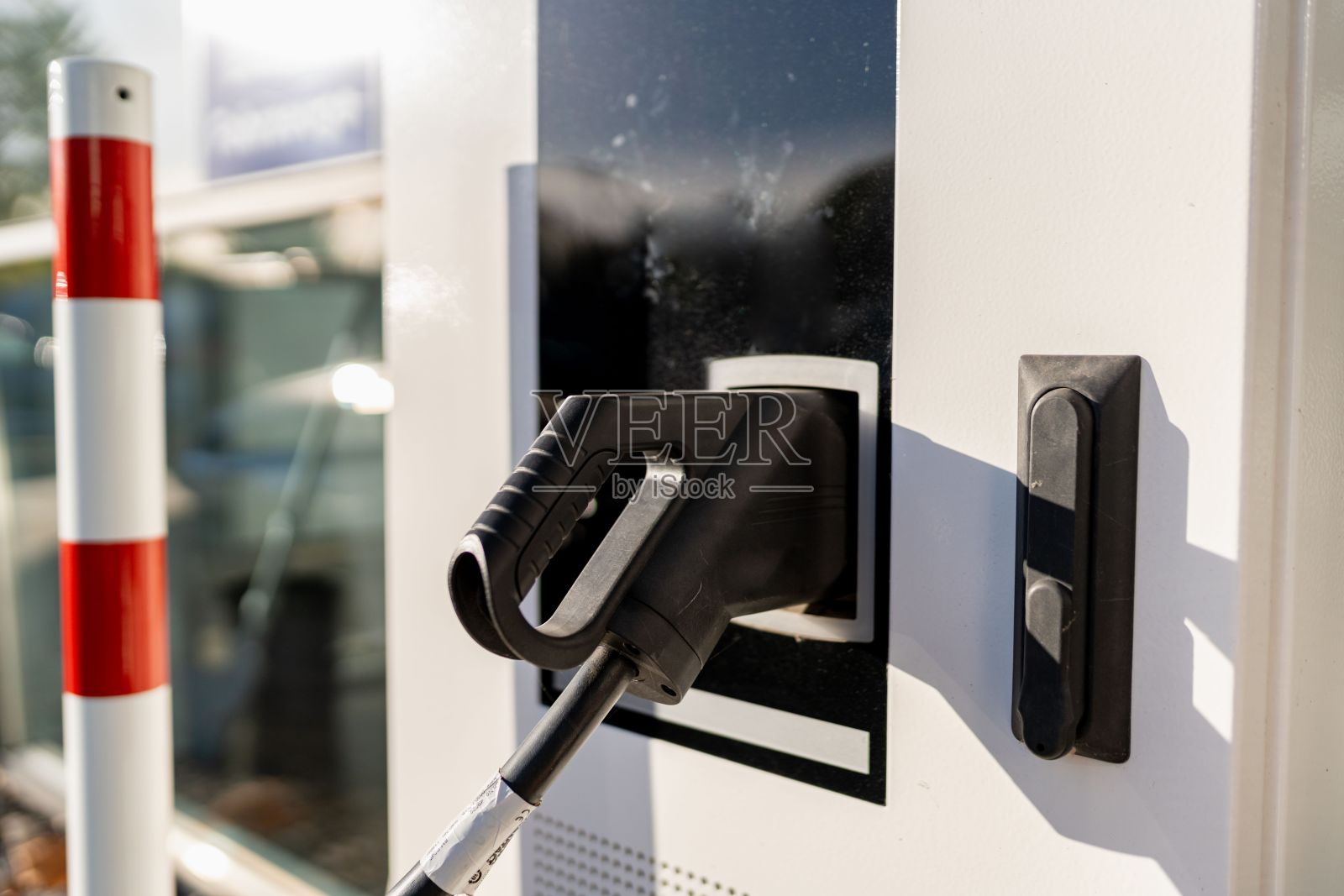 在一个充电站的设备特写镜头照片摄影图片