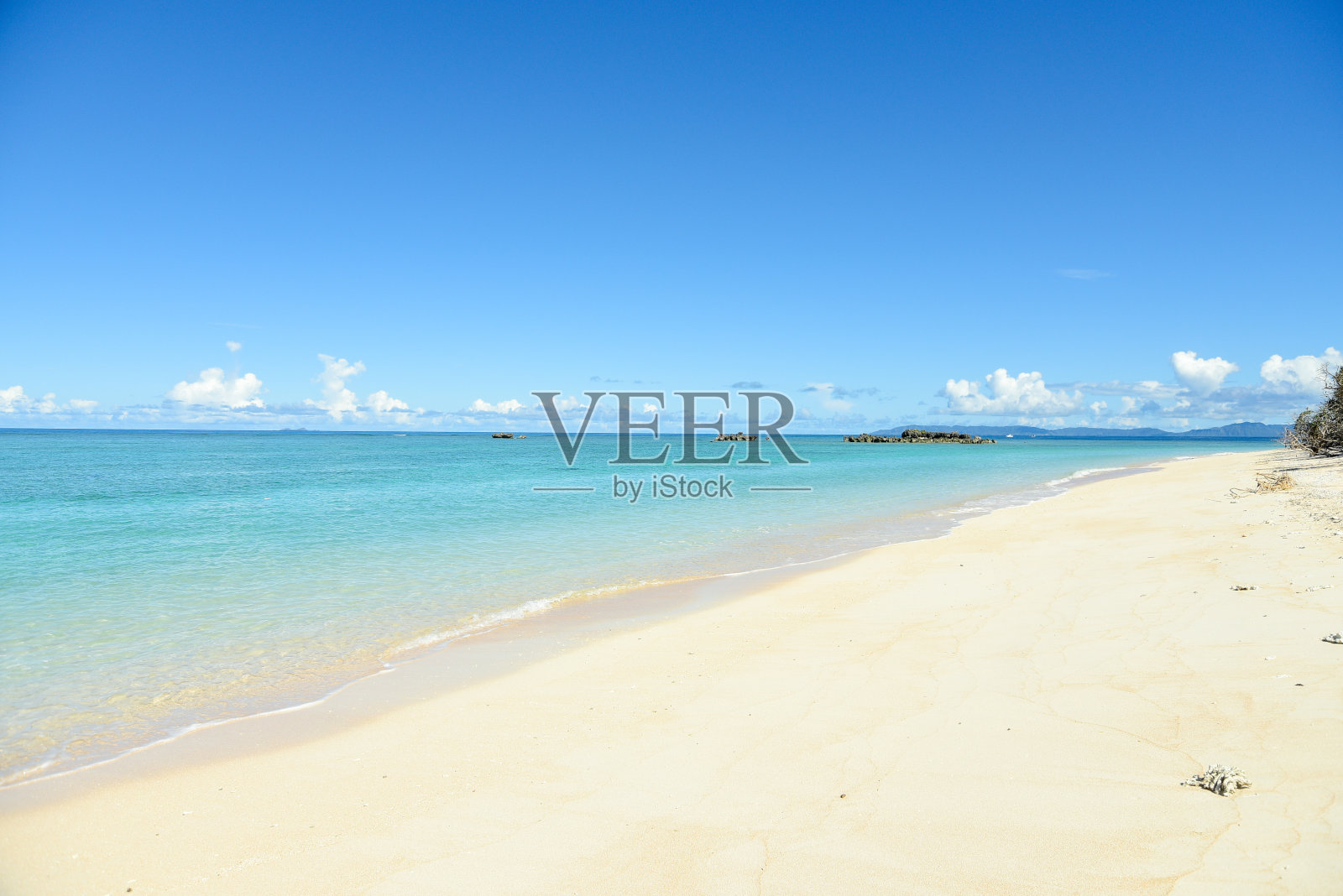 日本最南端的岛屿——羽间岛，风景非常美丽。照片摄影图片