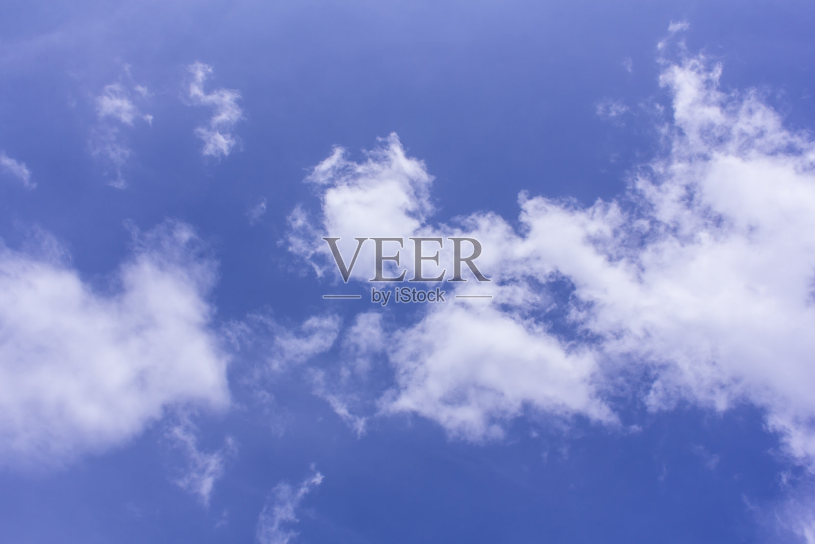 有云的美丽天空照片摄影图片