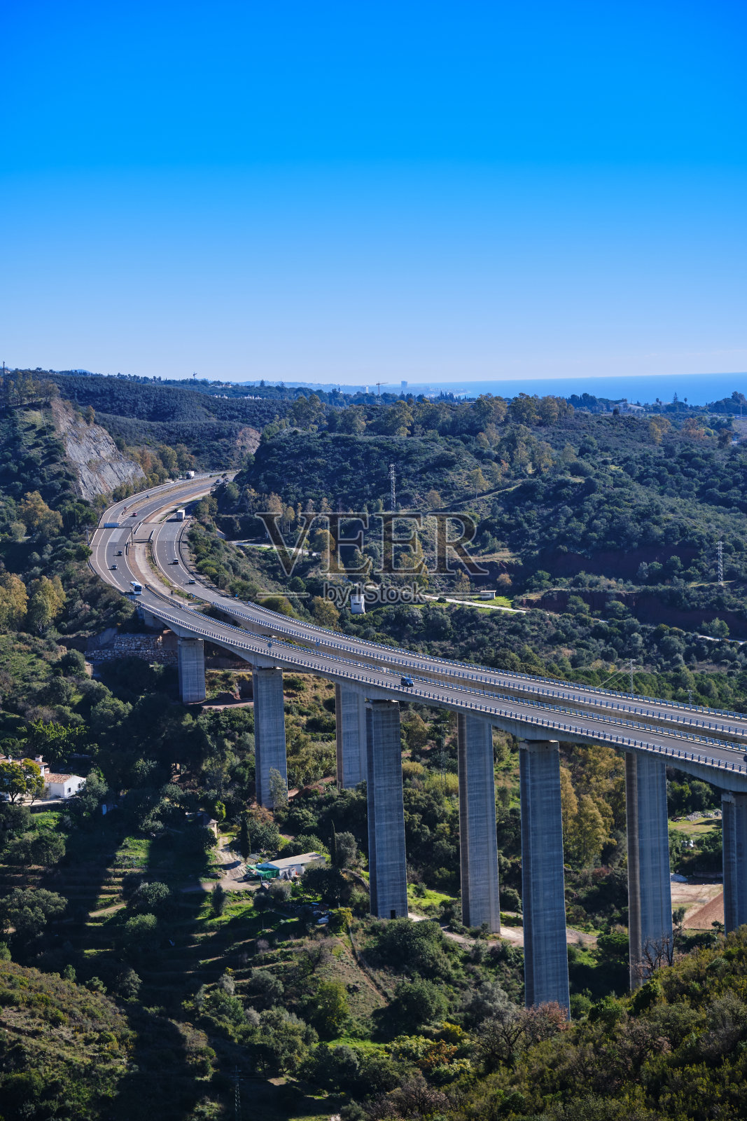 地中海高速公路，玛贝拉的高架桥照片摄影图片