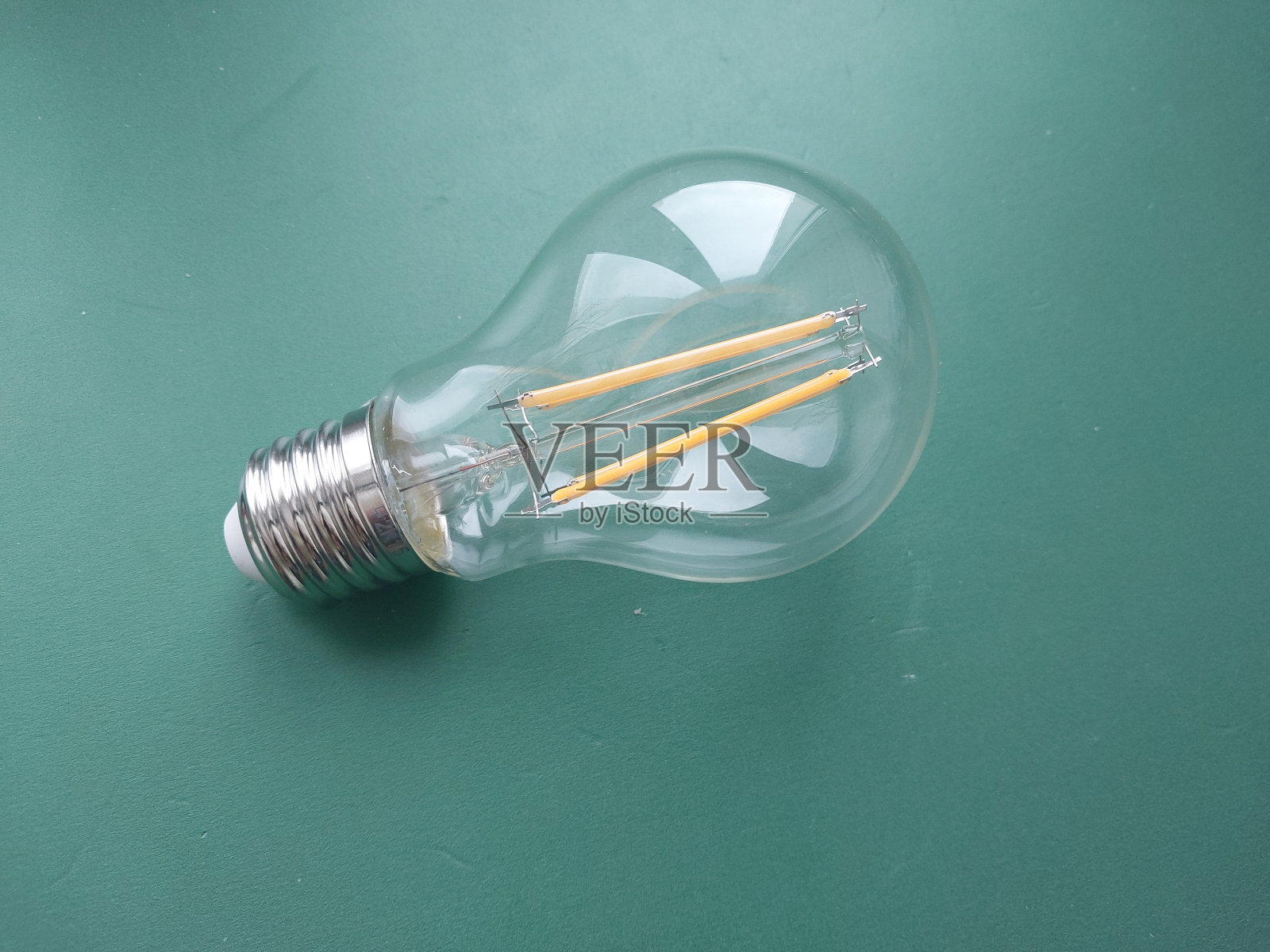 LED节能灯泡照片摄影图片