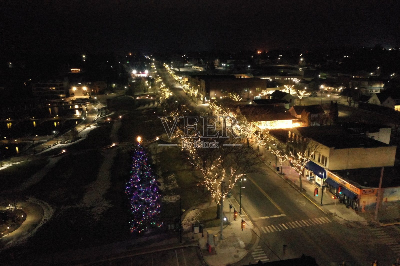 查理沃市区夜景照片摄影图片