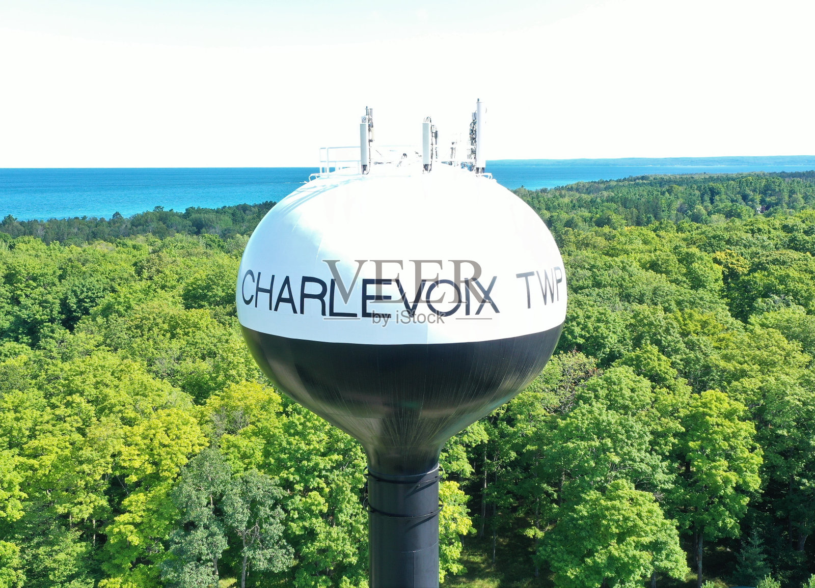 Charlevoix镇水塔照片摄影图片