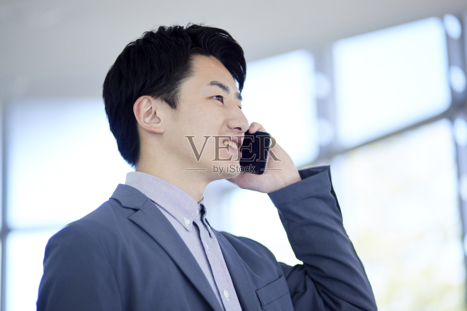 年轻的日本商人照片摄影图片