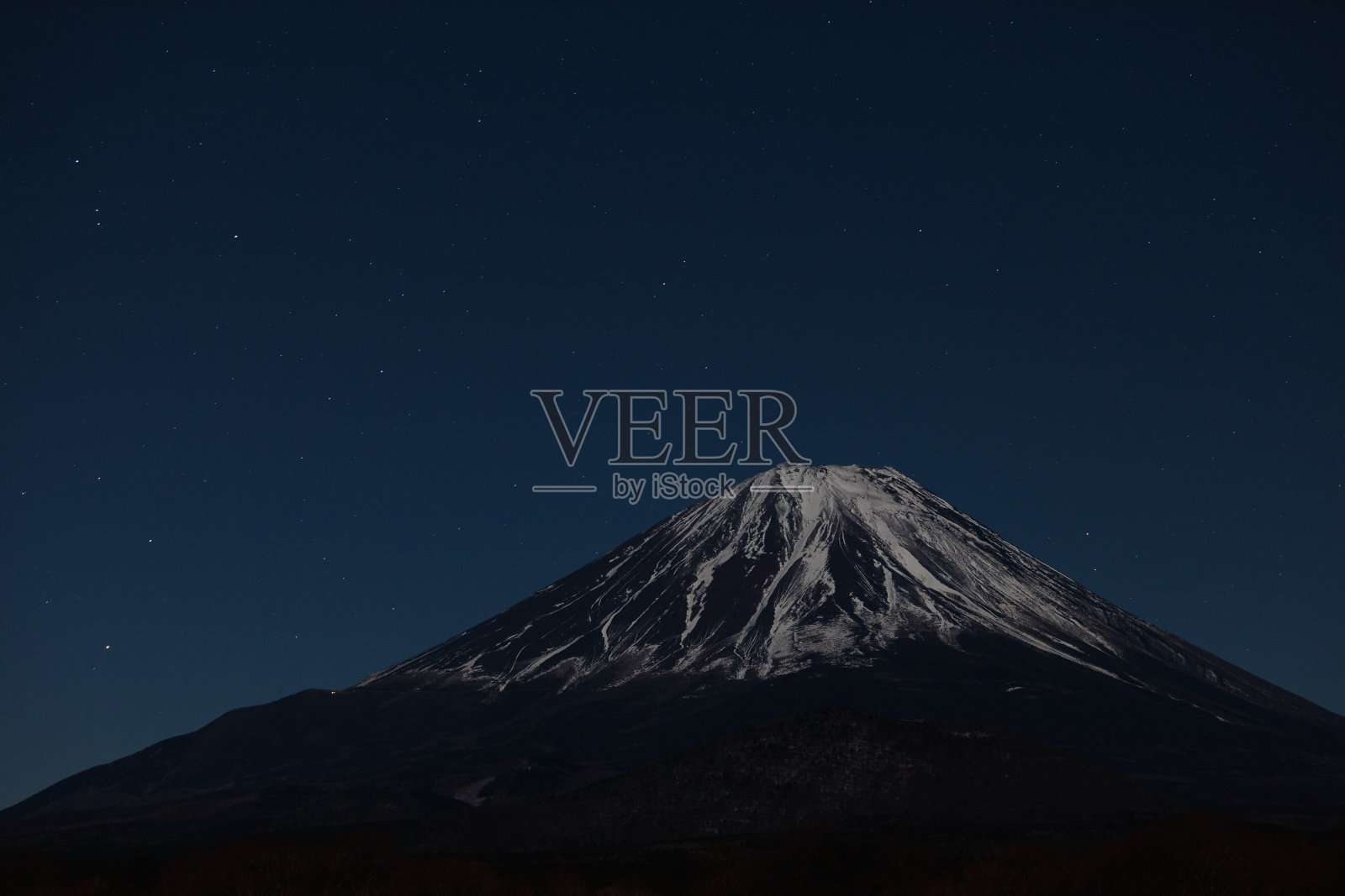 富士山(世界遗产)
美丽的山顶积雪盖照片摄影图片