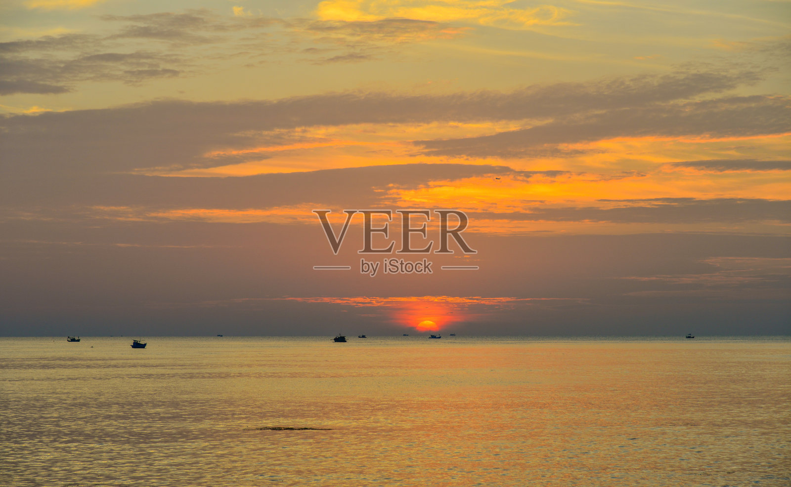 海上的夕阳照片摄影图片