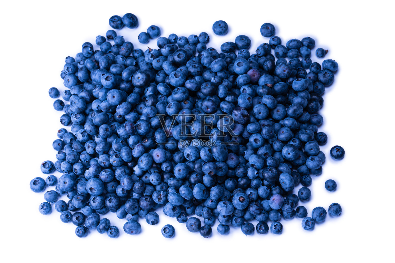 新鲜的蓝莓背景隔离在白色。照片摄影图片
