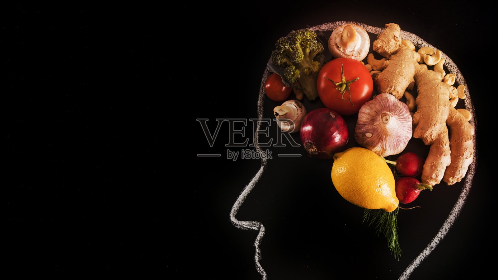 人脑用蔬菜做成黑板照片摄影图片