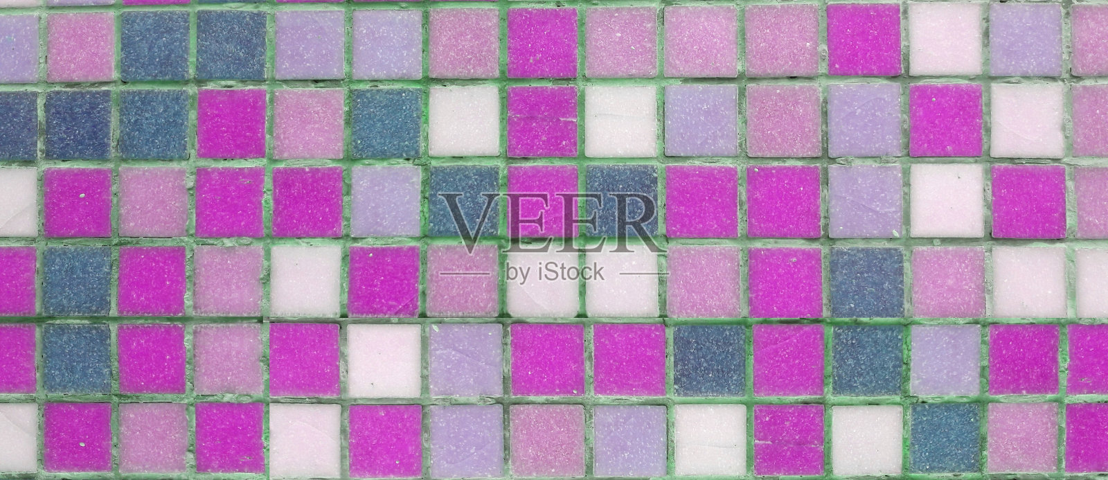 彩色的旧马赛克方砖。方砖，背景纹理。旧瓷砖壁纸。自然地表风化照片摄影图片