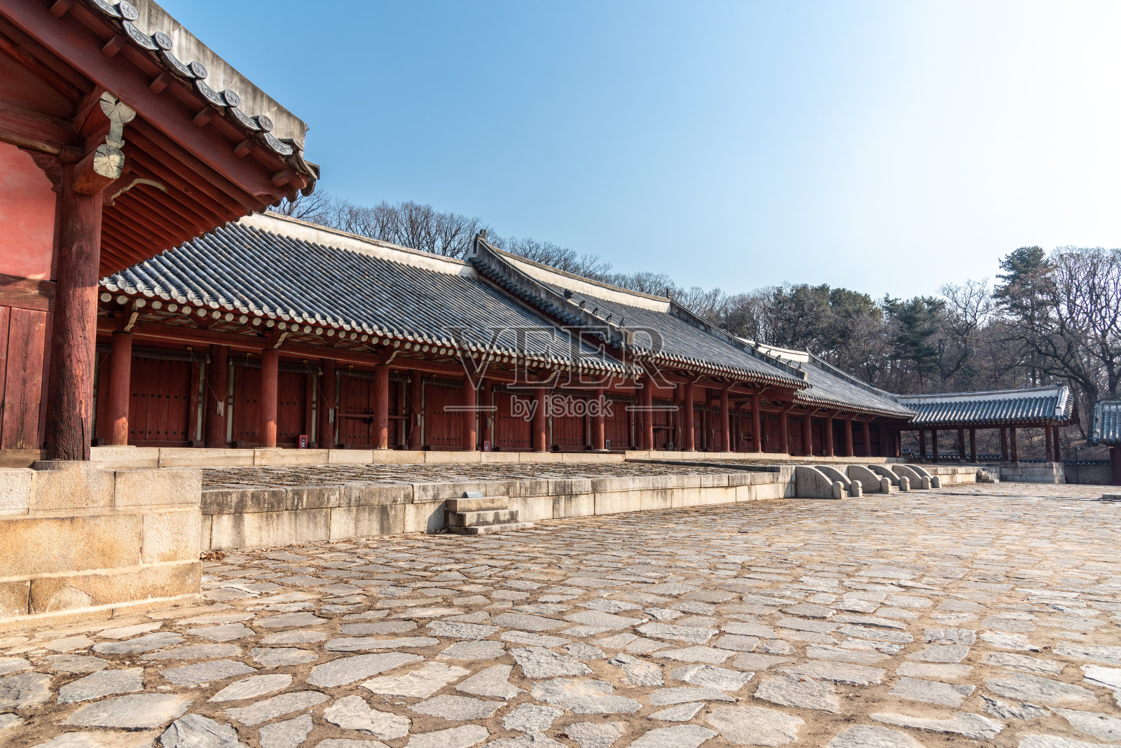 位于韩国首尔的朝鲜宗庙照片摄影图片