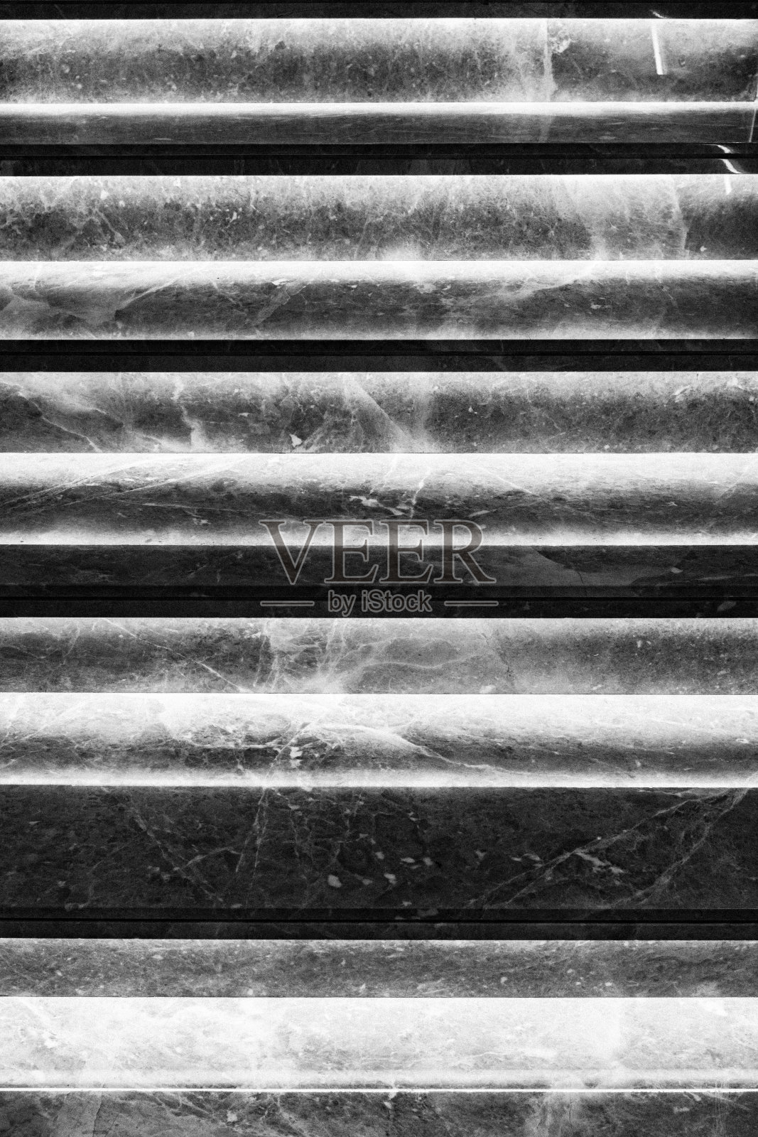 大理石台阶和屋内的灯光效果照片摄影图片